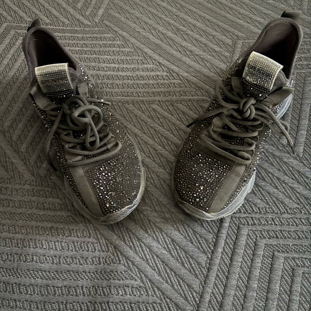 Steve Madden Glittering Black Sneakers